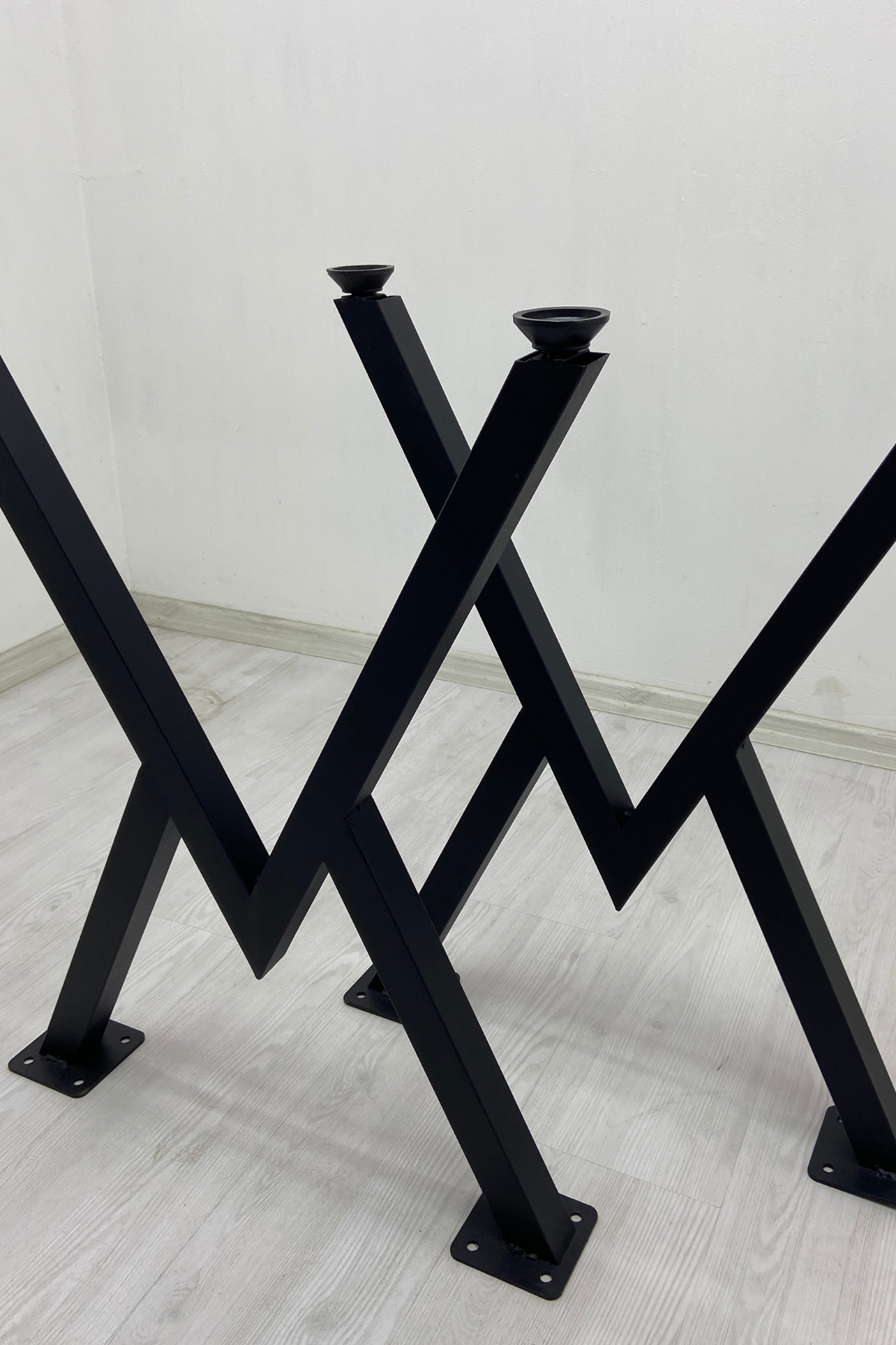 V - Metal Mutfak Masası - Yemek Masası - Çalışma Masası - Balkon Masası Ayağı 2 Adet Ayak